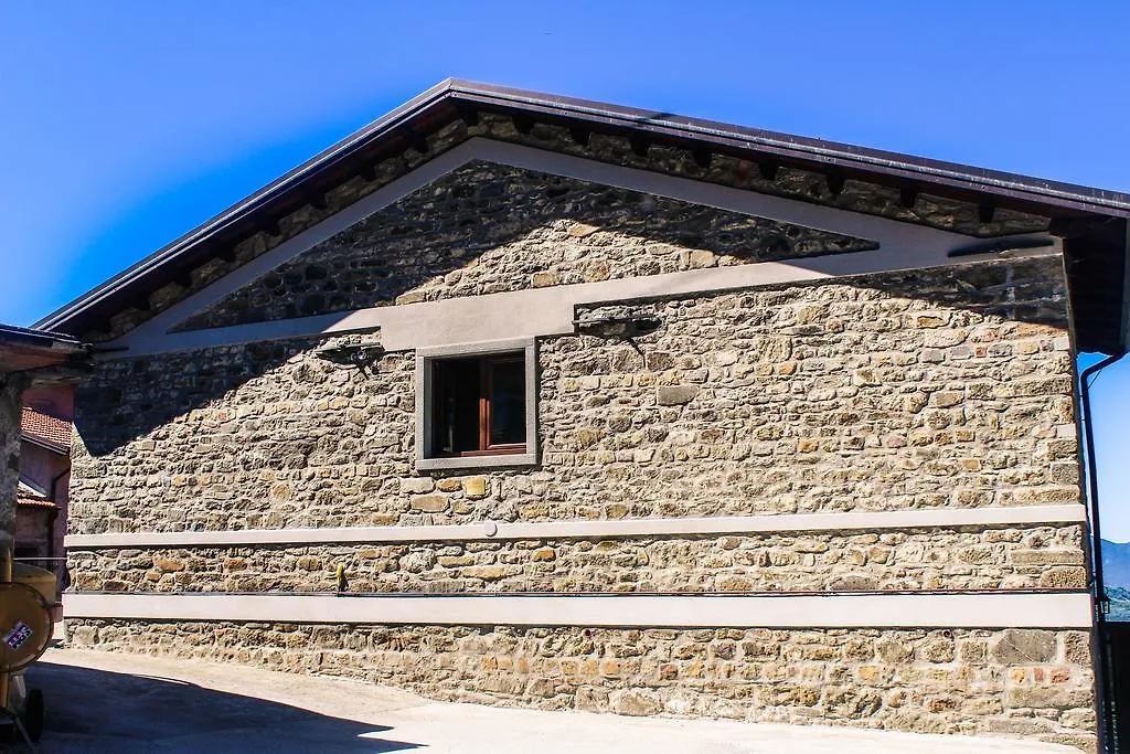 Appartamenti Ca' De Riccio Regnano  0*, Regnano (Massa-Carrara) Italy
