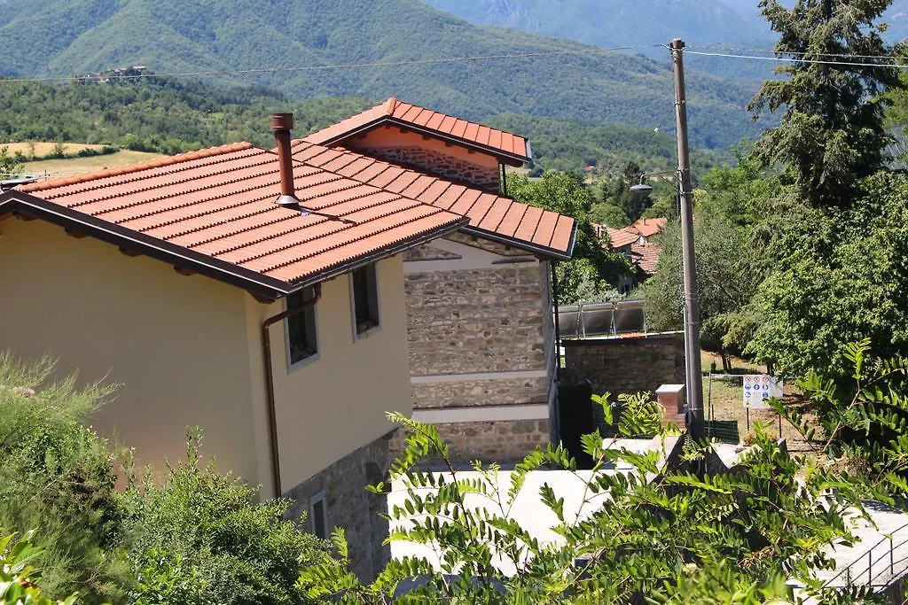 Appartamenti Ca' De Riccio Regnano  Apartment Regnano (Massa-Carrara)