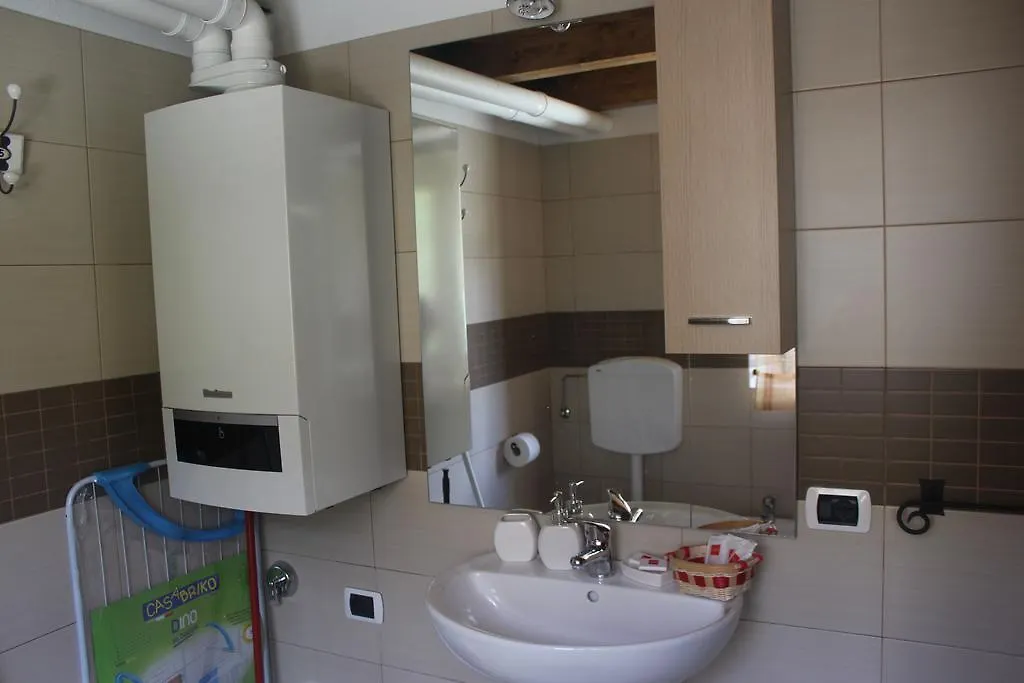 Appartamenti Ca' De Riccio Regnano  Apartment Regnano (Massa-Carrara)