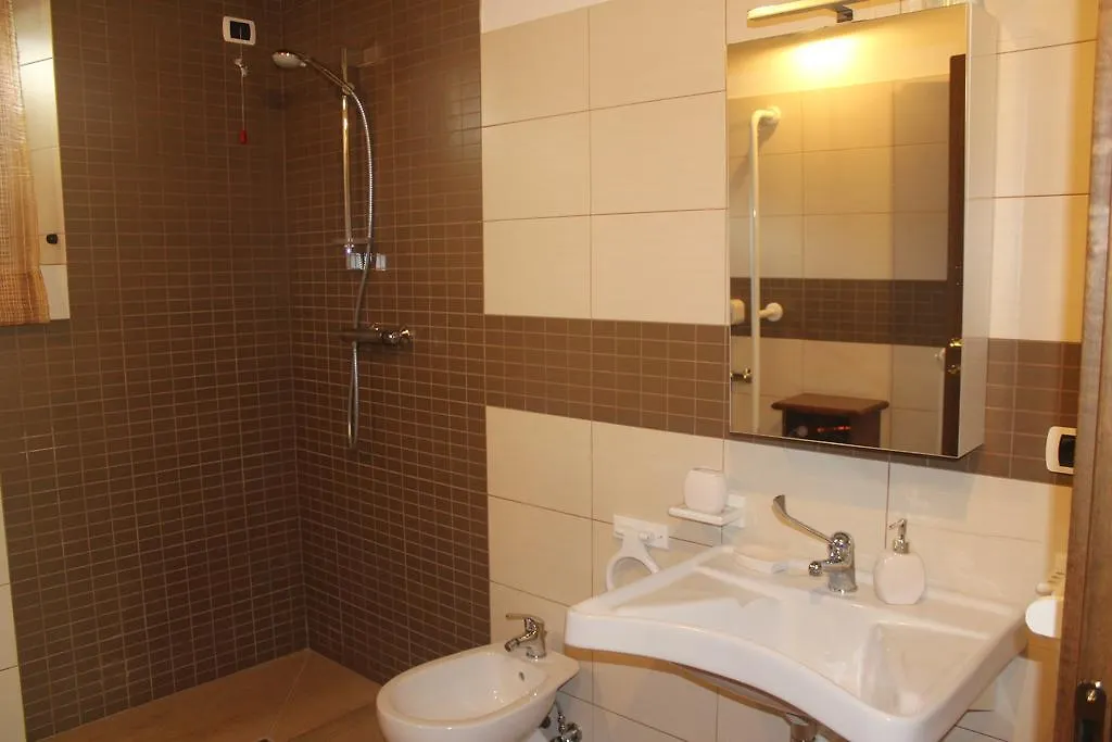Apartment Appartamenti Ca' De Riccio Regnano  Italy